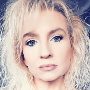 Meet your Posher, Hilary